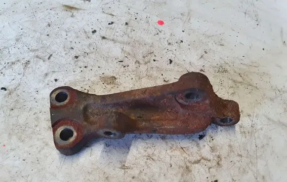 Toyota Avensis Verso Other engine bay part NOCODE
