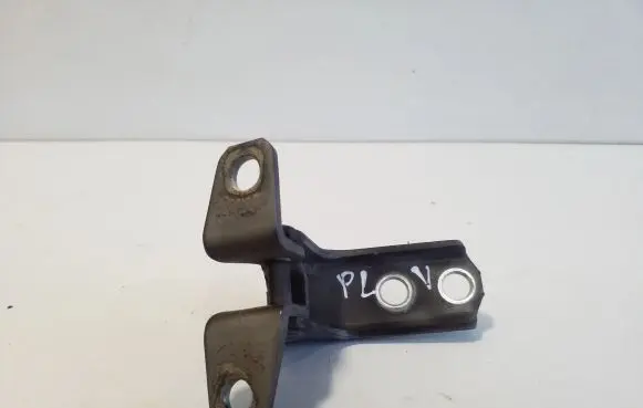 Mitsubishi Outlander Front door upper hinge