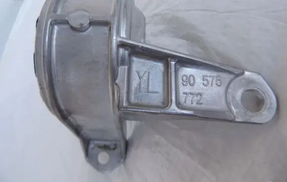 Opel Astra G Engine mount vacuum valve 90575772