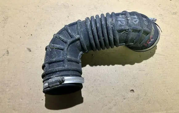 Nissan Cab Star Air intake hose/pipe