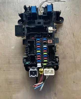 Suzuki Grand Vitara II Fuse box set 11487D04 64J2