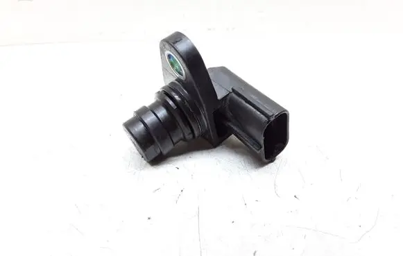Volvo V70 Camshaft position sensor 8658495