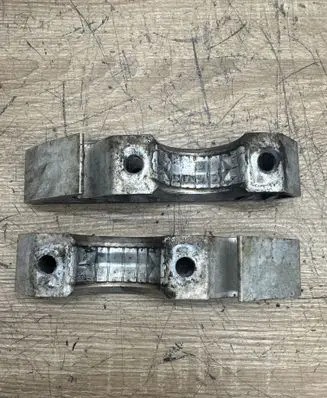 Porsche Cayenne (92A) Sway bar bush bracket, front 001023377 7L0411063B AW6082
