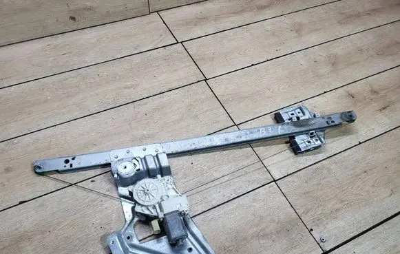 Mercedes-Benz Sprinter W906 Front door electric window regulator A9067200146 ZGS011 26501