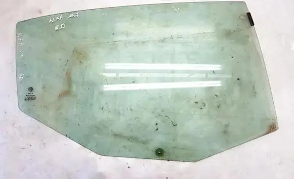 Alfa Romeo 147 Rear door window glass