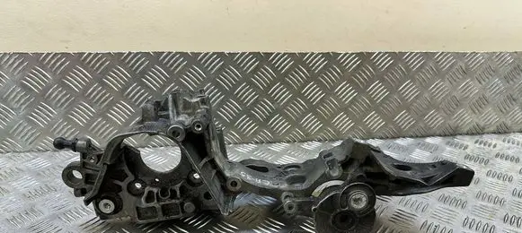 Skoda Superb B8 (3V) Generator/alternator bracket 04L903143D