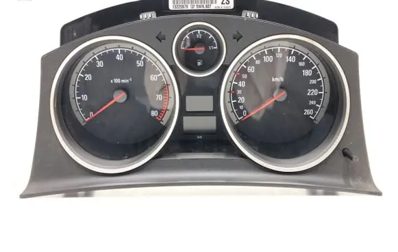 Opel Zafira B Speedometer (instrument cluster) 13225979