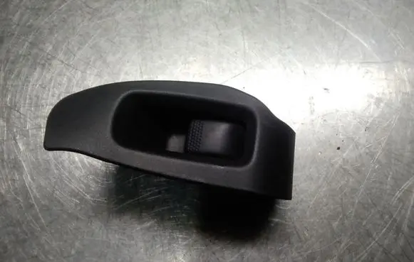 Subaru Legacy Electric window control switch 83071AE040