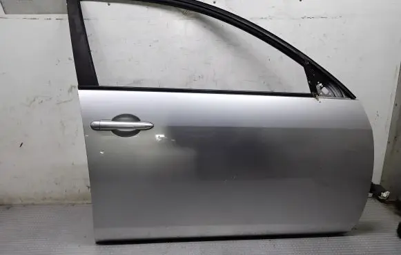Nissan Primera Front door