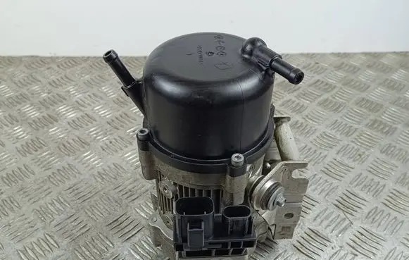 Jeep Wrangler Power steering pump P68529412AA T0Z0181A5173