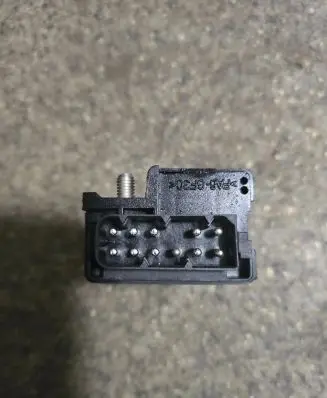 BMW 5 E39 Glow plug pre-heat relay 2246919
