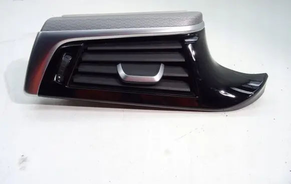BMW 5 G30 G31 Dashboard side air vent grill/cover trim 9329545