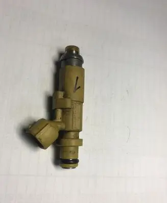 Toyota Corolla E110 Fuel injector 2325011130