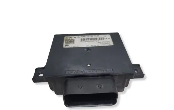 Volkswagen Passat Alltrack Power management control unit 3AA919041 8ES01045240 0192569370