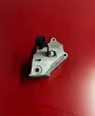 BMW X3 G01 Engine mounting bracket 6864593 6861563 22116864593