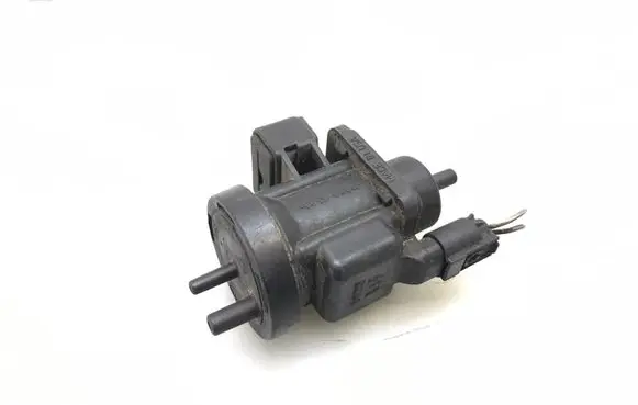 Mercedes-Benz C W203 Turbo solenoid valve A0005450427