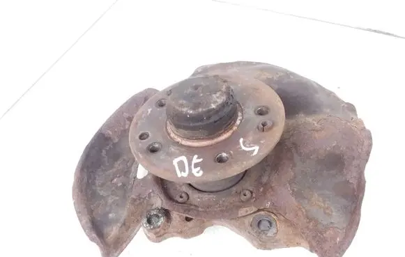 Mercedes-Benz E W124 Front wheel hub spindle knuckle