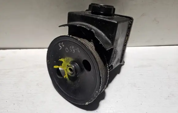 Volvo S70 V70 V70 XC Power steering pump 3546907