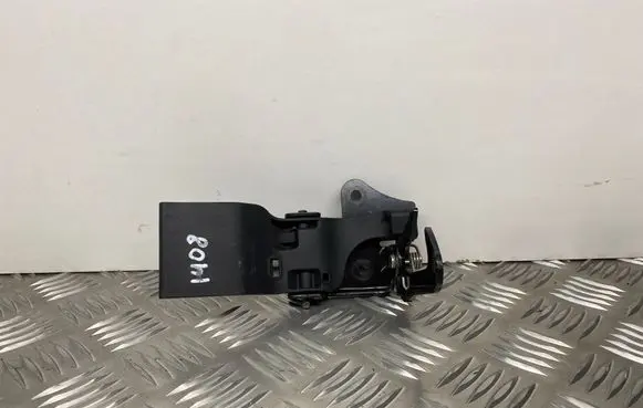 Audi S1 Engine bonnet/hood lock/latch loop/hook 8X0823480A