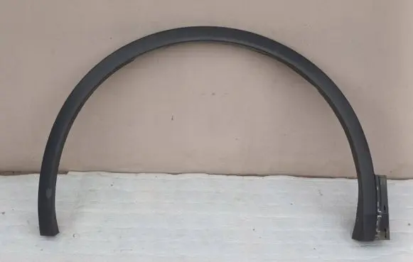 Volkswagen Tiguan Front arch trim 5NA854731F