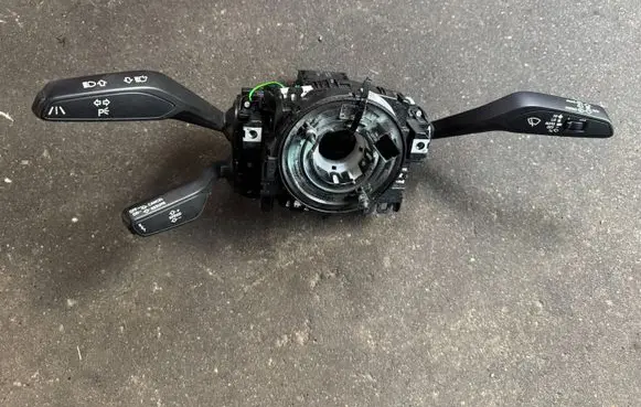 Audi A3 S3 8V Wiper turn signal indicator stalk/switch 8V0953502AT