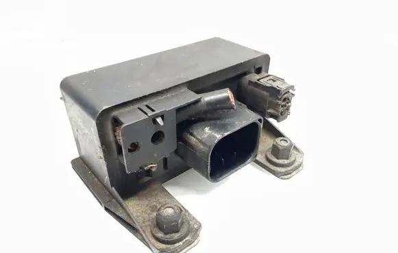 Mercedes-Benz C W203 Glow plug pre-heat relay 0255452832