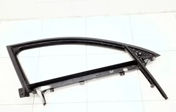 Audi A6 S6 C6 4F Front door window/glass frame 4F0837630
