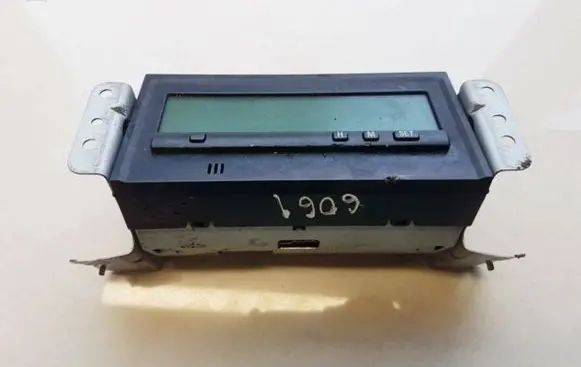 Mitsubishi Space Star Screen/display/small screen MR381289 99275406