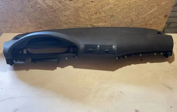 BMW 5 E39 Dashboard 8159750