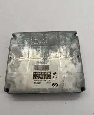 Toyota Avensis T250 Engine control unit/module 8966105690 MB1758006326 1758006326