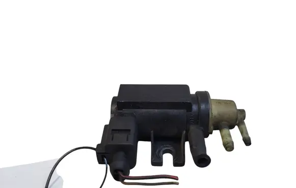 Volkswagen Golf V Turbo solenoid valve 1K0906627A
