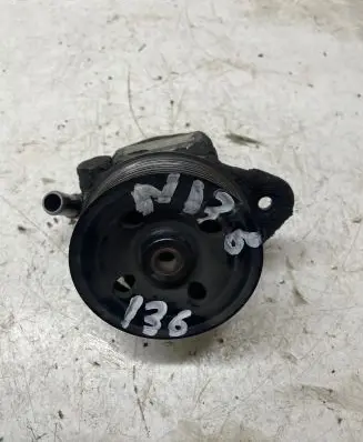 Land Rover Range Rover Sport L320 Power steering pump QVB500640