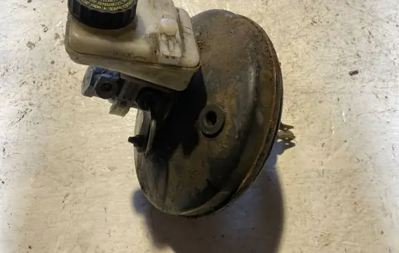 Peugeot 107 Brake booster 0204051247 472000H020 24152B