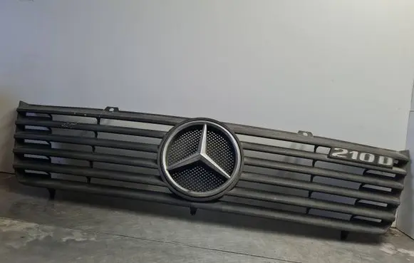 Mercedes-Benz Sprinter W901 W902 W903 W904 Front bumper upper radiator grill 9018880123 SR3070