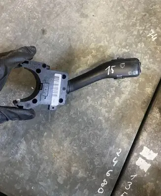 Volkswagen PASSAT B7 Indicator stalk 1K0953513E 01103510 10351071826455