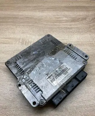 Renault Scenic I Engine control unit/module ECU 8200039569 0281001934