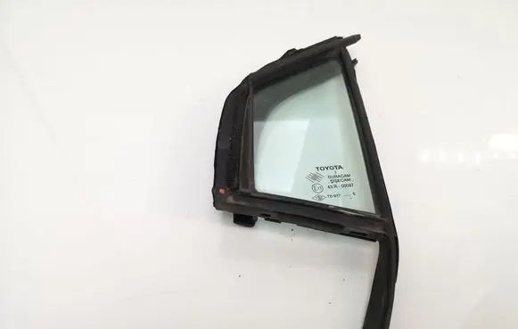 Toyota Yaris Front door vent window glass four-door 