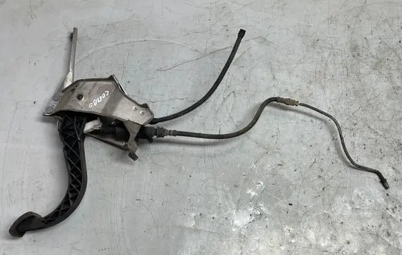 Opel Combo C Clutch pedal 9156593