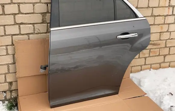 Chrysler 300C Rear door