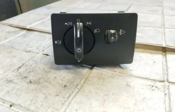 Ford Focus Light switch 4M5T13A024LA