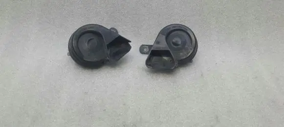 Mercedes-Benz R W251 Horn signal A0055422820 A0055422720