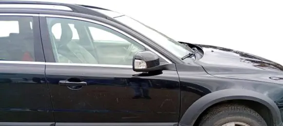 Volvo XC70 Front door