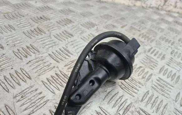 Mazda 6 Vacuum valve 