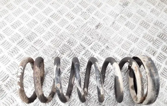 Mercedes-Benz W123 Rear coil spring
