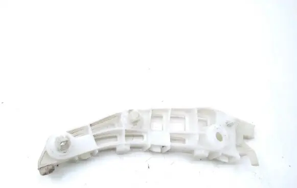 Mitsubishi Outlander Front bumper mounting bracket