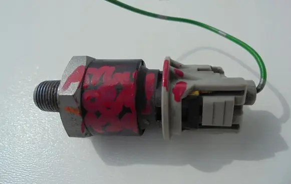 Toyota Aygo AB40 Oil pressure sensor 