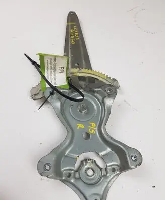 Lexus GS 300 350 430 450H Rear window lifting mechanism without motor