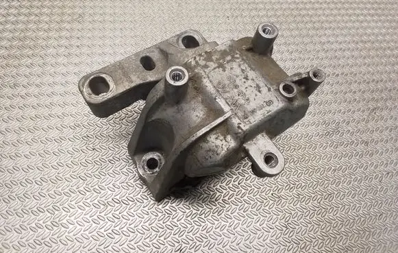 Volkswagen Caddy Engine mount bracket 1K0199262CB