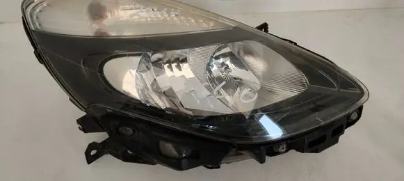 Renault Clio III Headlight/headlamp 8200851934 89902897