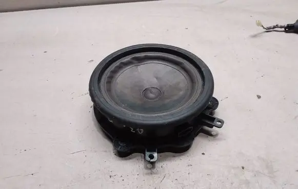 Audi A3 S3 8V Front door speaker 8P0035411C